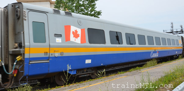 Passenger car VIA 3360 left side / Wagon de passager VIA 3360 coté gauche